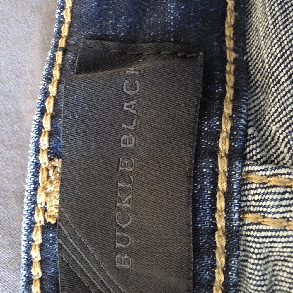 Buckle Women's Distressed Dark Blue Jean Shorts - Picture 7 of 7